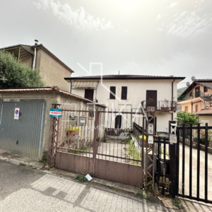 Appartamento in vendita in Via Arrigo Boito, 30 Colleferro V240830-03